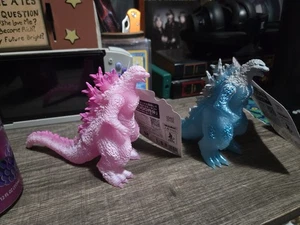 Godzilla Minus One 2023 Figure Set of 2 Fuji Sakura 2025 - Picture 1 of 2