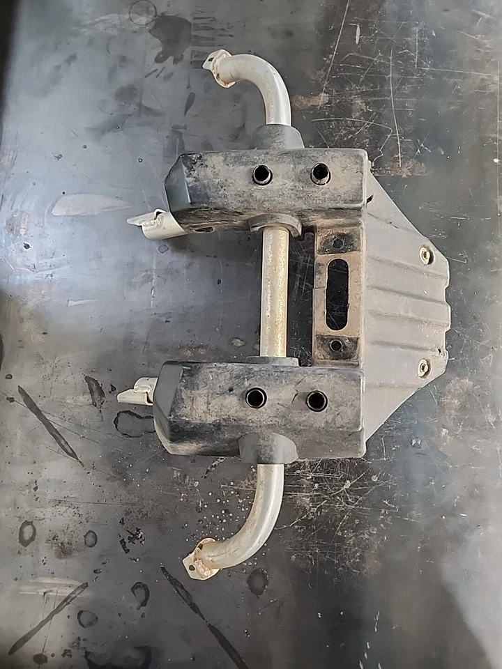 2006-12 Can-am Outlander 400/500/650/800 4x4 Xt Front Bumper - Image 1 of 4