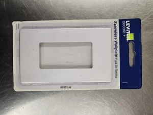 Leviton 80301-W Decora White 1-Gang Rocker Wall Plate 4-5/8 H x 2-3/4 W in. - Picture 1 of 2
