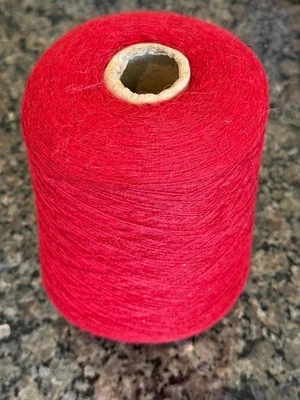 Fio de alpaca 100% peruano cone vermelho MUITO MACIO 1 lb 1 oz - Imagem 1 de 4