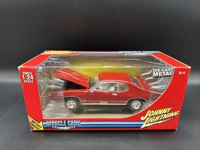 Pontiac GTO 1968 Johnny Lightning 1/24 *White Lightning* (F18) Foto 1 de 4