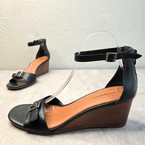 Lucky Brand Keilsandalen Größe 10 schwarz Leder offene Zehenpartie Boho Knöchelriemen Keilabsätze - Bild 1 von 12
