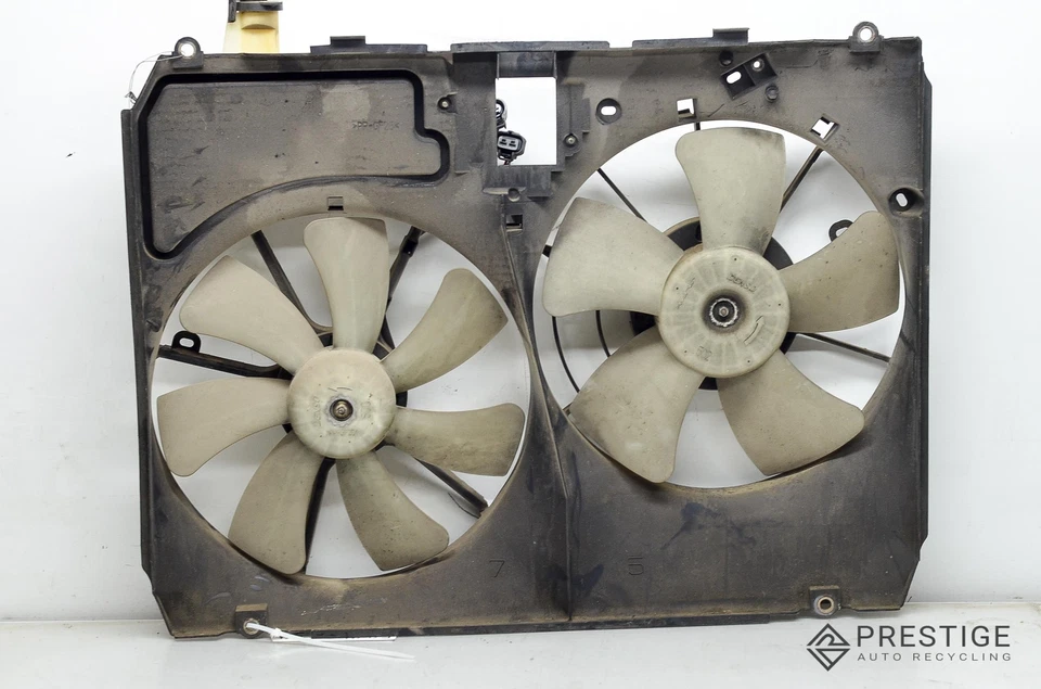 2004-2005 TOYOTA SIENNA RADIATOR COOLING FAN AA122750-8462 OEM Foto 1 de 4
