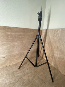 Trípode con soporte de luz 6 pies (tamaño máximo) - Imagen 1 de 4
