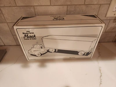 1994 Stegmaier Brewing 1960 Model B-61 Mack Tractor Trailer First Gear 19-1269 - Image 1 of 4