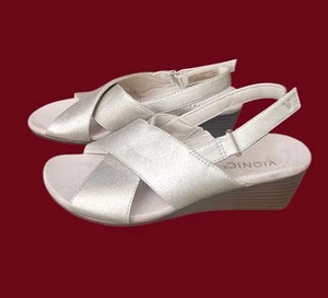 Vionic McKenna Damen-Sandalen goldfarben metallic verstellbar Fersenriemen Größe 7,5 - Bild 1 von 5