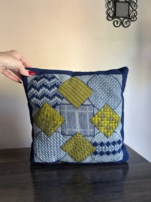 复古针绣抽象艺术装饰枕头 — 第 1/4 张图片