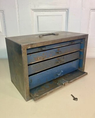 Vintage ENOX Engineers Metal 4 Drawer Tool Box with lock and key. - Image 1 of 4