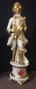STATUA UOMO CON VIOLINO IN CERAMICA AVORIO FOGLIA ORO E CRISTALLI ARREDO CASA - Imagen 1 de 1