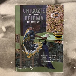 UN'ORCHESTRA DI PICCOLE VOCI - CHIGOZIE OBIOMA 2021 BOMPIANI - Picture 1 of 2