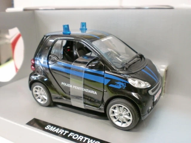 NEW RAY 1/24 - SMART FORTWO - POLIZIA PENITENZIARIA - Immagine 1 di 2