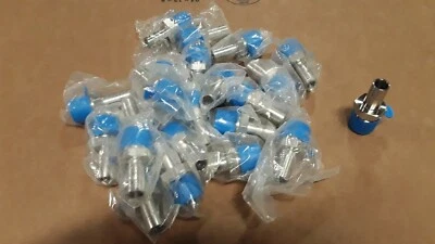Qty 22 Bi-Lok Tube adapters 1/2"mnpt x 1/2" tube Stainless Steel - Image 1 of 3
