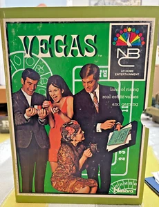 Juego de colección Vegas de Hasbro NBC estantería de entretenimiento en casa - Imagen 1 de 4