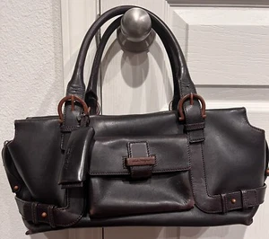 Borsa Salvatore Ferragamo, marrone scuro, pelle, stile messenger, usata - Foto 1 di 12