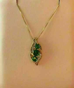 2.00CT Round Cut Lab Created Green Emerald Pendant 14k Yellow Gold Plated Silver - Bild 1 von 4