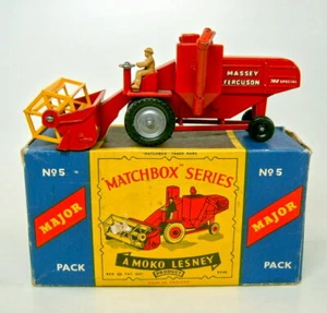 Matchbox Major Pack M5A Combine Harvester llantas rojas plateadas con caja - Imagen 1 de 5