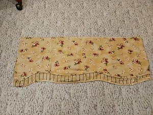 Waverly Fairfield Fontanelle Antique Gold Floral Stripe Valance Double Scallop - Picture 1 of 2