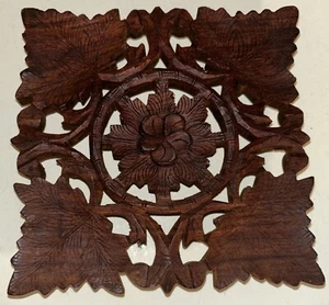 Elevador de plantas de madera tallada / Trivet de montaña rusa hecho en la India - Imagen 1 de 3