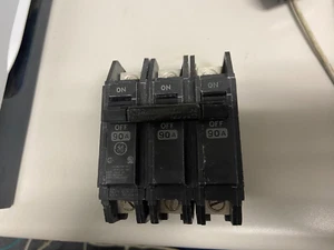 GENERAL ELECTRIC GE CIRCUIT BREAKER THQC390 3 POLE 3P 90 AMP A 90A - Picture 1 of 1