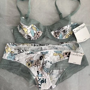 Calvin Klein Bra and Panty Set Bra 32C & Panty Size M Floral Green Lace NWT - Picture 1 of 12