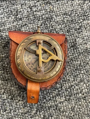 古董黄铜指南针日晷导航船口袋指南针老式礼物 — 第 1/4 张图片