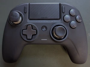 NACON 311608 Esports Revolution PS4 Controller - Black - Used - Picture 1 of 6