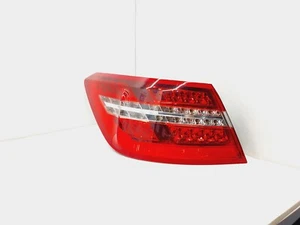 👉PILOTO FARO TRASERO IZQUIERDO EXTERIOR MERCEDES E220 S A2079060158 2013 - Imagen 1 de 11