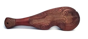 EXQUISITE MAORI WOODEN DANCE PADDLE WAR CLUB HAND CARVED , MADE IN NEW ZEALAND - Picture 1 of 9