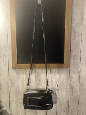 Bolso Bandolera Kenneth Cole Reaction Negro Doble Problema Foto 1 de 4