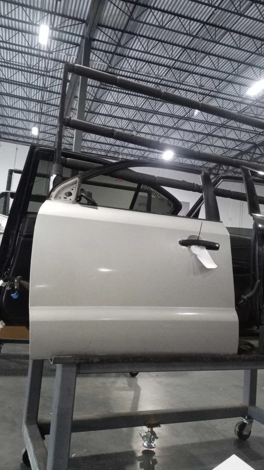 2009 Hyundai Tucson Left Door Silver OEM 316655 190K Mi FWD - Изображение 1 из 2