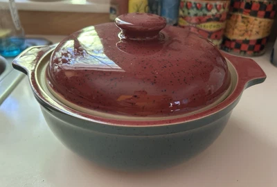 Cazuela y tapa roja Denby Arlequín rojo en verde de colección 10,5x5,5" ¡BONITA! Foto 1 de 4