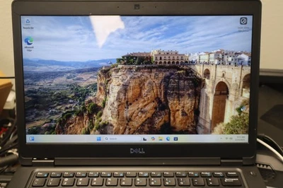 Laptop Dell Latitude 5490 Intel Core i5 8GB RAM 256GB SSD Win 11 Pro Foto 1 de 4