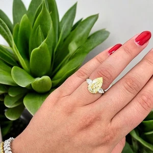 Anillo de platino 950 3,80 quilates IGI cultivado en laboratorio elegante diamante talla pera amarillo intenso - Imagen 1 de 13
