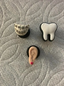 BRACES JIBBITZ TOOTH JIBBITZ EAR JIBBITZ EAR WITH EARRING JIBBITZ YOUR CHOICE - Picture 1 of 4