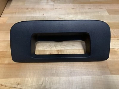 2007-2012 GMC Sierra Chevrolet Silverado Tailgate Handle Trim Bezel 15927251 OEM - Image 1 of 3
