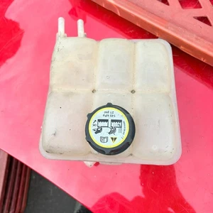 VOLVO V50 S40 C30 C70 RADIATOR COOLANT EXPANSION HEADER TANK BOTTLE &CAP 02L4A - Picture 1 of 13