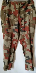 G.I.L.I Women's Camo Cargo Pants Size 6P Stretch Zip Pockets - Picture 1 of 2