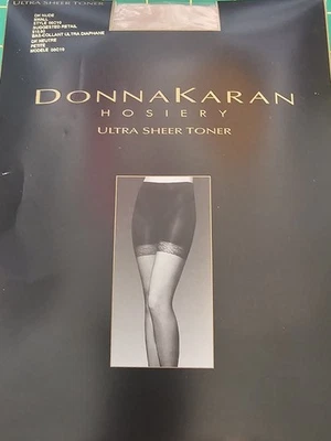 Toner Donna Karan Ultra Transparente Desnudo Oscuro Pequeño Foto 1 de 4