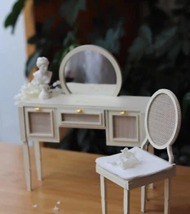 Dressing Table 1:12 Scale Dolls House Miniatures Furniture Vintage Unfinished - Picture 1 of 6