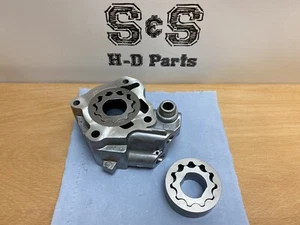 Genuine Harley-Davidson Touring Milwaukee-Eight OIL PUMP ASSEMBLY 62400182 - Picture 1 of 2