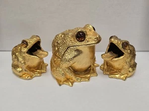 RARE Vintage 3pc Gold Gilt Frog Desk Lighter & Ashtrays Set Jewel Eyes Tan Japan - Picture 1 of 12