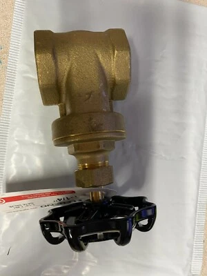 LEGEND VALVE 104-306  T-401 GATE VALVE 1 1/4" - Image 1 of 3