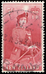 NEW ZEALAND - 1954 - QUEEN ELIZABETH II - 5s carmine - Sc #300 Used VF - Picture 1 of 2
