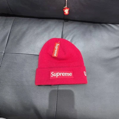 Женская мужская вязаная шапка-бини Supreme теплая зимняя лыжная шапка с черепом (беспошлинная) - Изображение 1 из 4