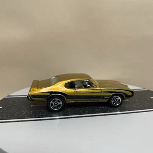 2009 Hot Wheels Dream Garage ’69 Pontiac GTO Gold/Black w/Chrome 5sp 1:64 - Picture 1 of 12