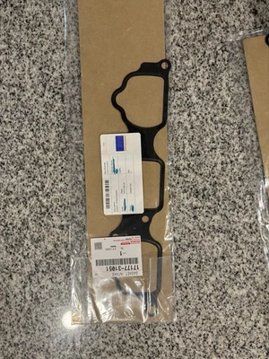 17177-31051 Toyota OEM JUNTA ORIGINAL, COLECTOR DE ADMISIÓN A LA CABEZA, Nº1 Foto 1 de 2