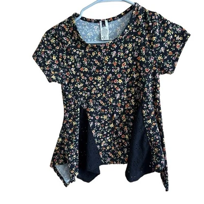 Blusa Niñas Talla M 10-12 Negra Floral Peplum Ojales Manga Corta Moda Boho Foto 1 de 4