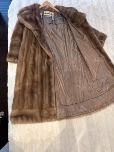 Cappotto pelliccia Christian Dior vintage designer donna. Il prezzo per entrambi $2200