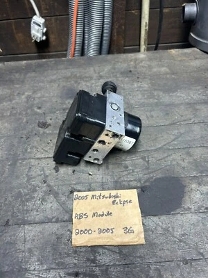 Módulo ABS Mitsubishi Eclipse 2000-2005 Foto 1 de 3