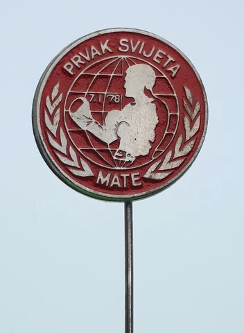 BOXING BOX RING - MATE PARLOV CHAMPION OF THE WORLD 71 - 78. vintage pin, badge Cover